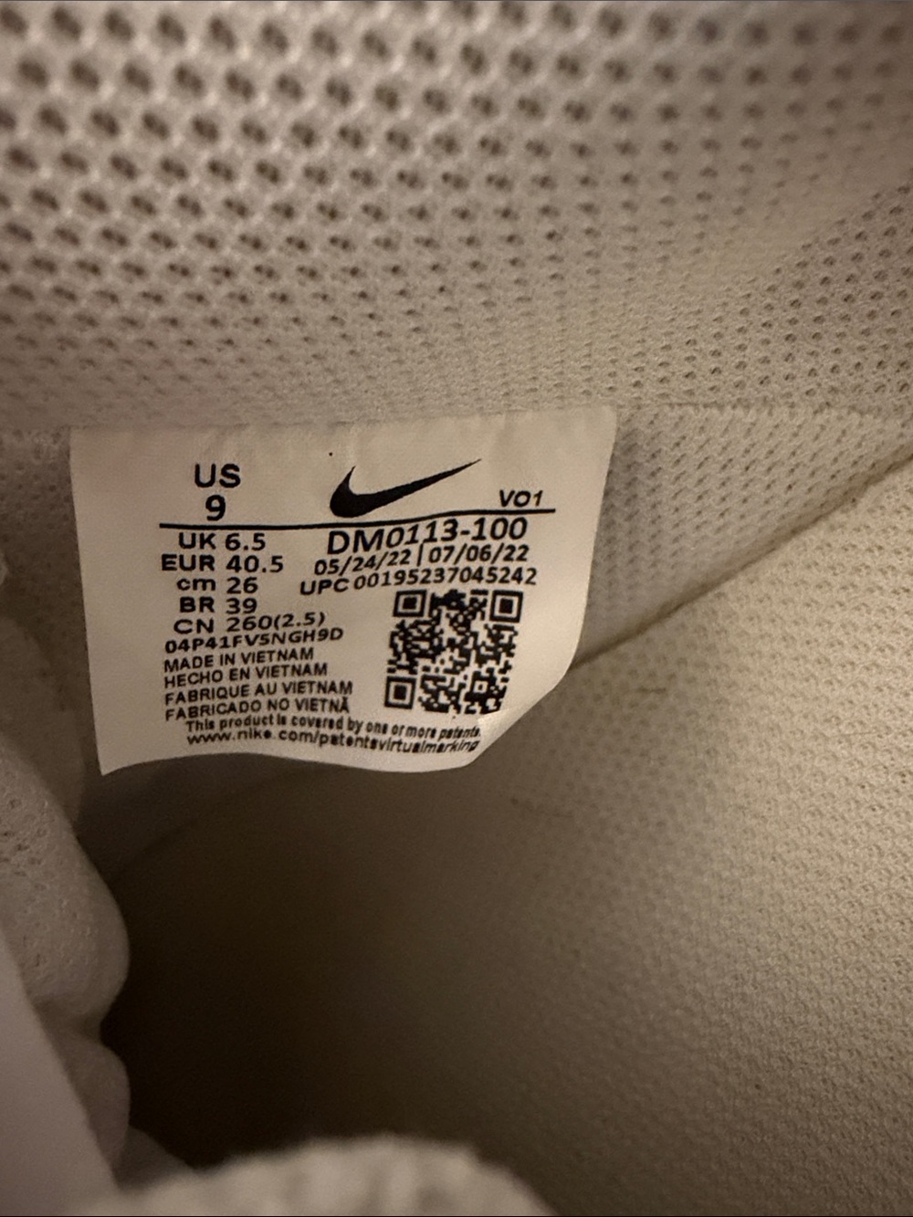 nike sneakers - Picture 8 of 8
